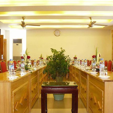 Lao Cai Galaxy Hotel エクステリア 写真